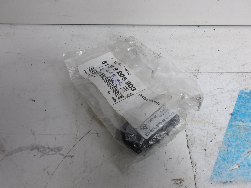 [GYÁRI ÚJ] BMW ELSŐ ÜLÉS KAPCSOLÓ | 1-ES / 3-AS / X1 / Z4 | 61 31 9227853 2. kép